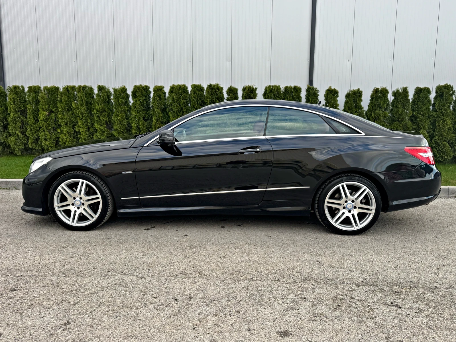 Mercedes-Benz E 350 CDI AMG/7G-Tronic/Coupe/ШВЕЙЦАРИЯ!!!, снимка 4 - Автомобили и джипове - 54159703