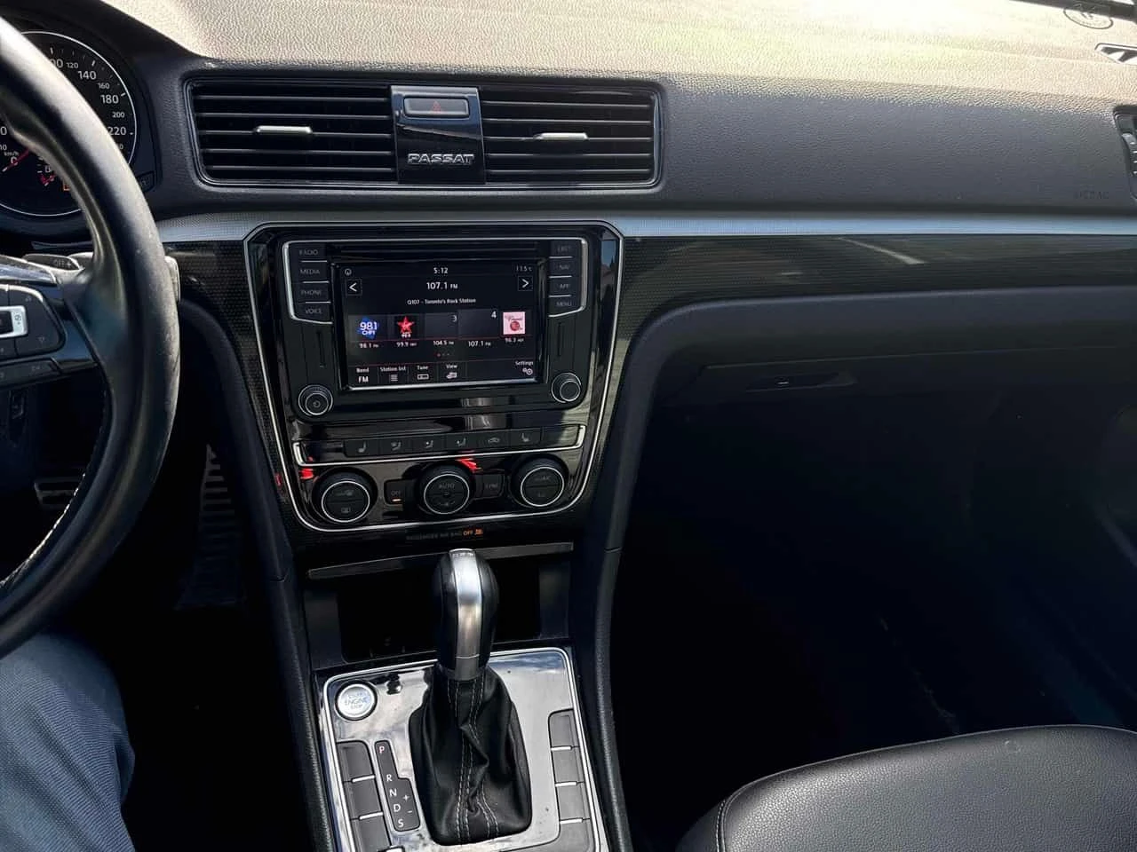 VW Passat * GT * CARFAX * ЦЕНА ДО БГ, снимка 8 - Автомобили и джипове - 54520942