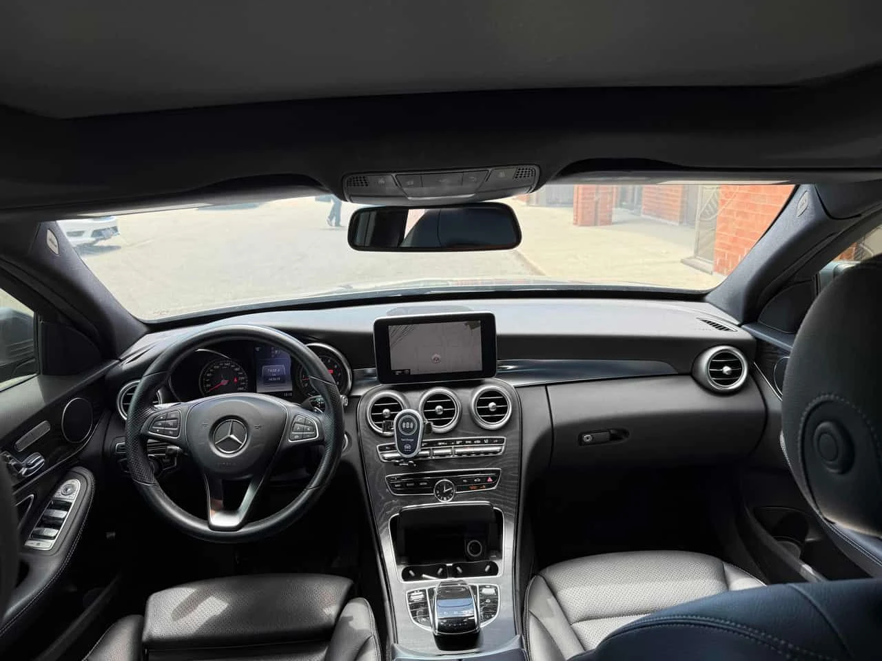 Mercedes-Benz C 300 * CARFAX * ЦЕНА ДО БГ, снимка 6 - Автомобили и джипове - 54727462