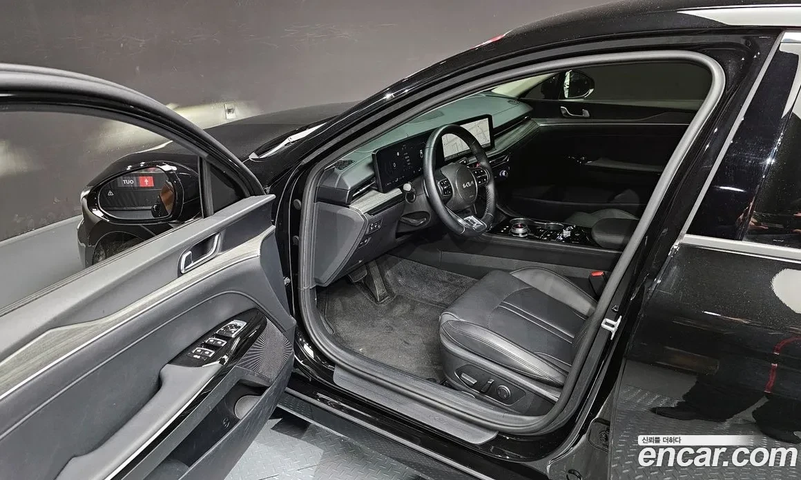 Kia K5 * NOBLESSE* HYBRID* DIS* 360* LANE* ASSIST* ОБДУХВ, снимка 14 - Автомобили и джипове - 54978707