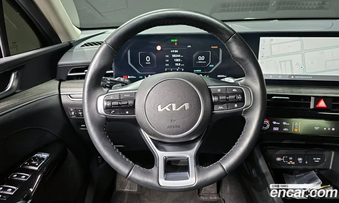 Kia K5 * NOBLESSE* HYBRID* DIS* 360* LANE* ASSIST* ОБДУХВ, снимка 8 - Автомобили и джипове - 54978707