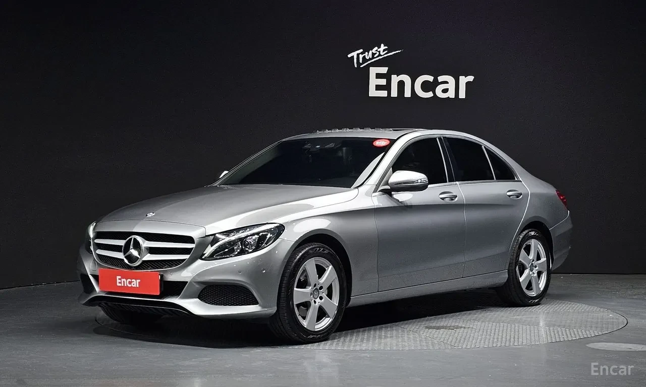 Mercedes-Benz C 200 Avantgarde | 7G-TRONIC | КОЖЕН САЛОН | PARKTRONIC 