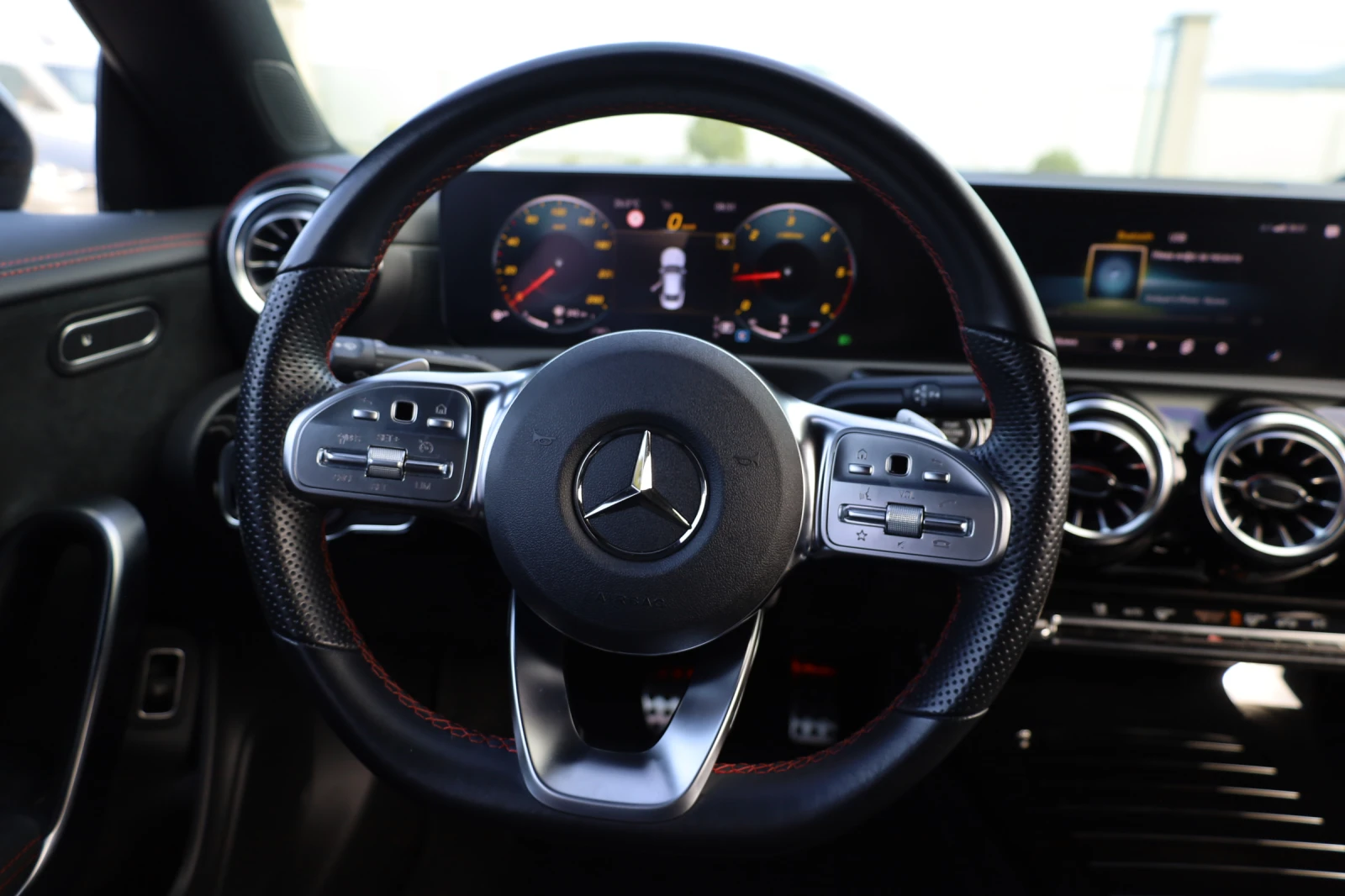 Mercedes-Benz CLA 220 2.2 D, снимка 10 - Автомобили и джипове - 55393487