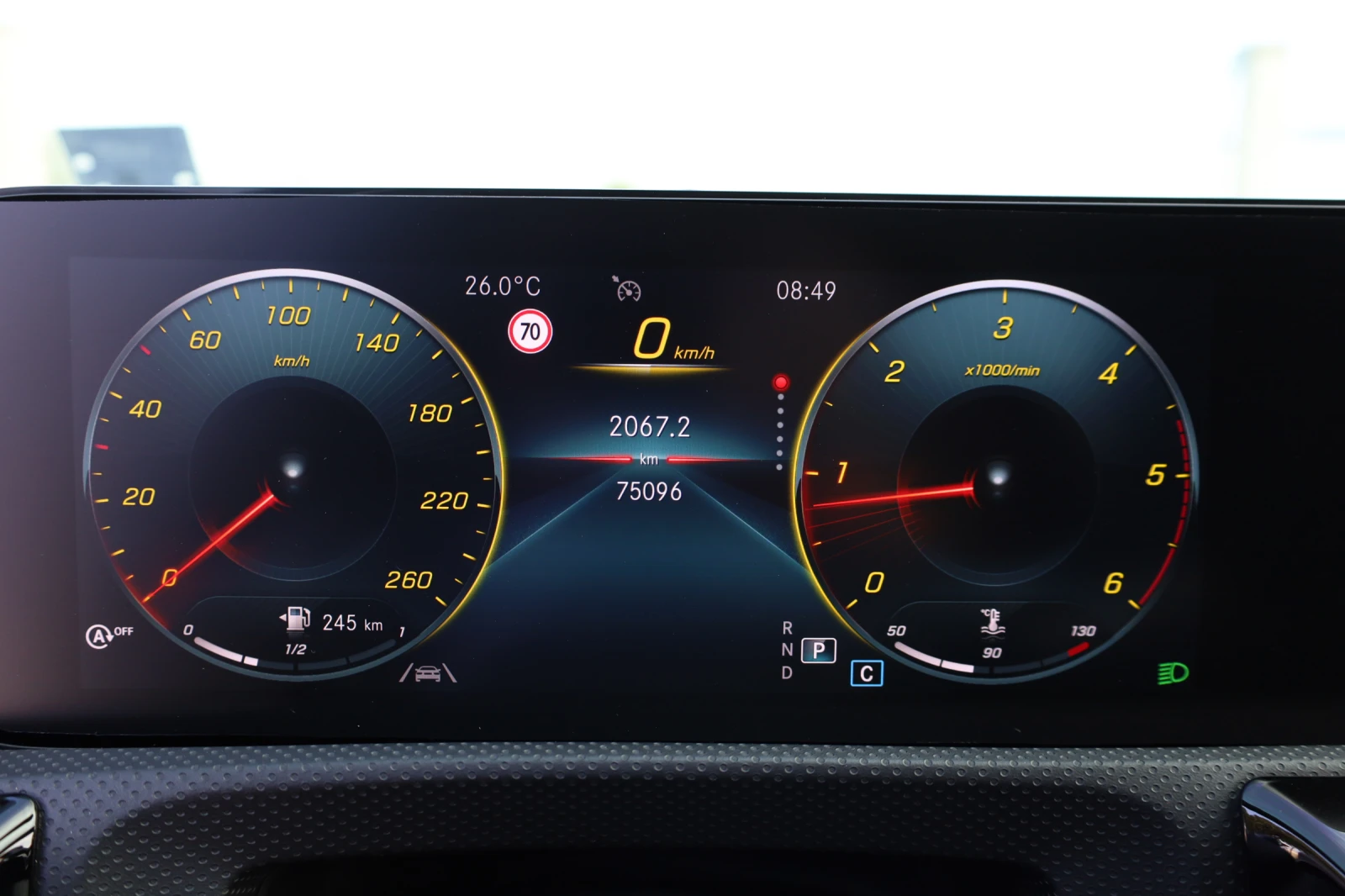 Mercedes-Benz CLA 220 2.2 D, снимка 11 - Автомобили и джипове - 55393487