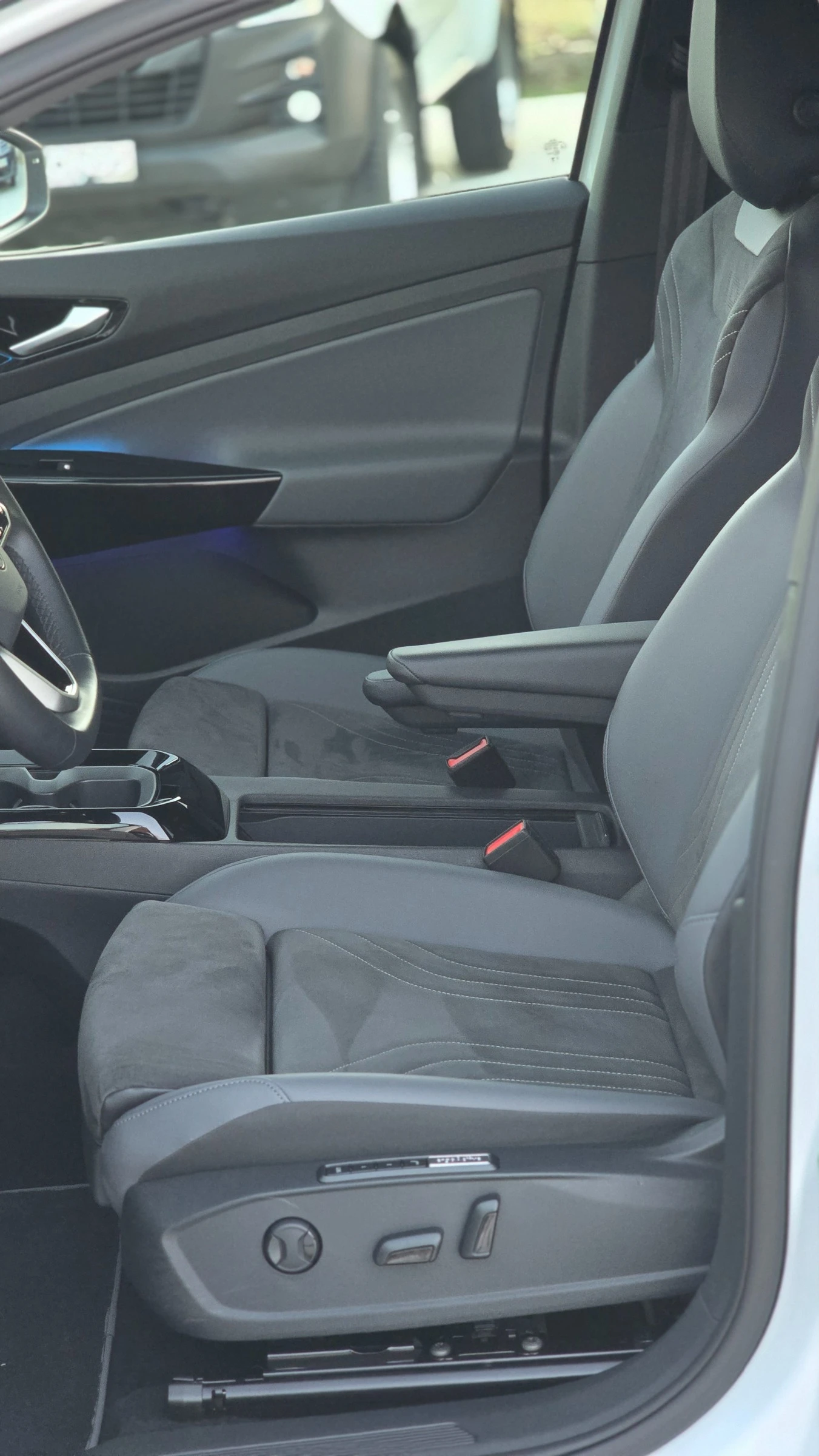 VW ID.4 * Pro* Performance* ГАРАНЦИОНЕН* , снимка 17 - Автомобили и джипове - 55417695