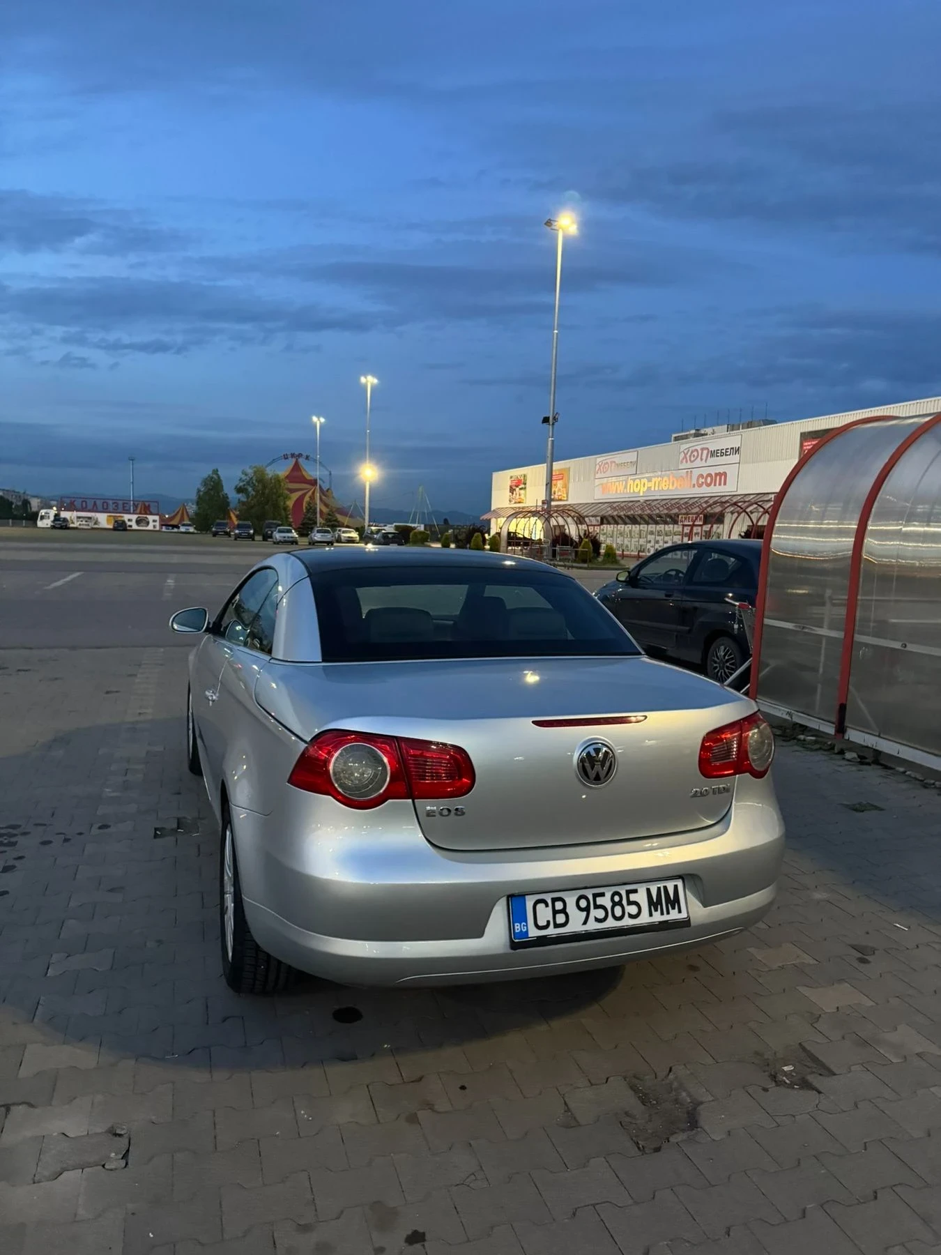 VW Eos 2.0 TDI CABRIO, снимка 9 - Автомобили и джипове - 55973637