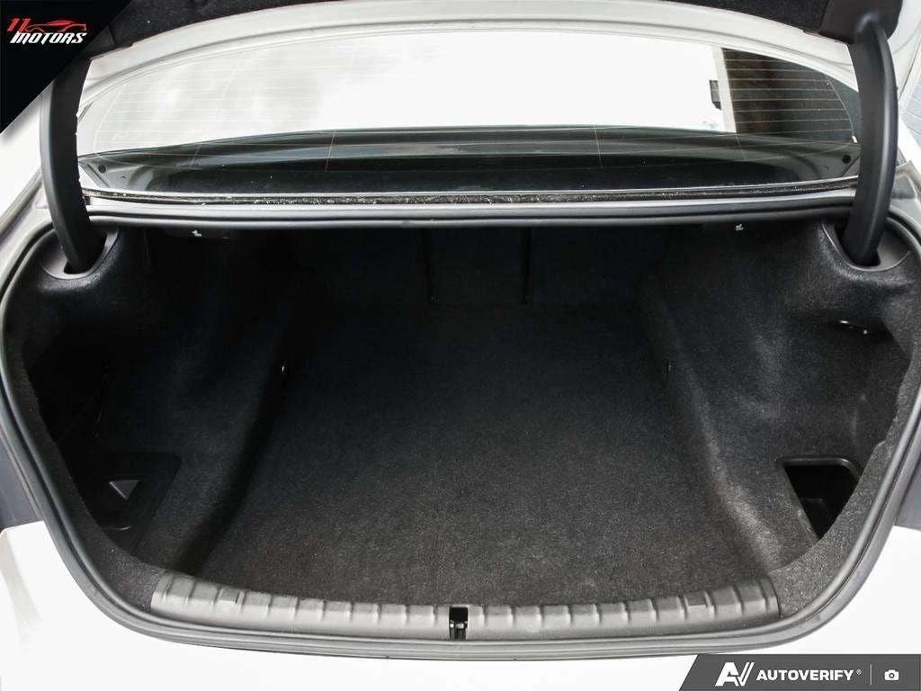 BMW 530 i xDrive Sedan| M-PACK| HAR/KAR| , снимка 11 - Автомобили и джипове - 56099826