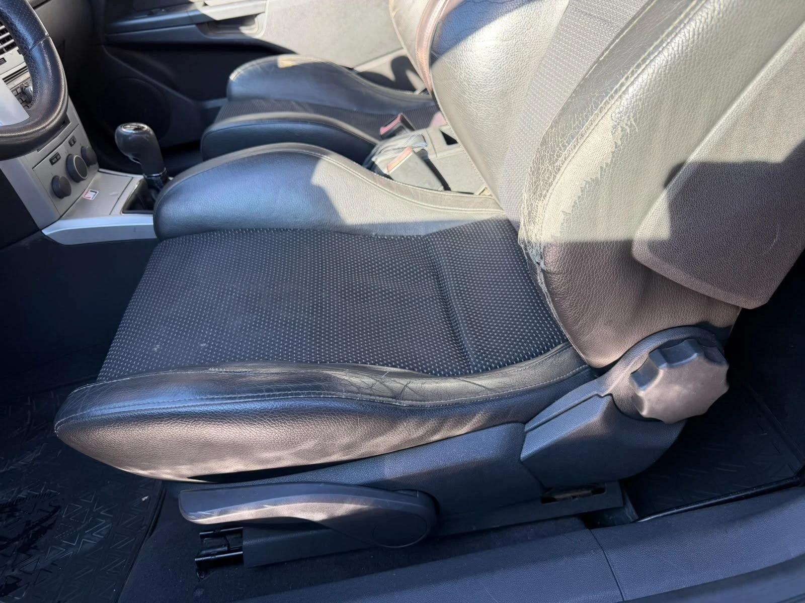 Opel Astra GTC 1.6 , снимка 12 - Автомобили и джипове - 56120249