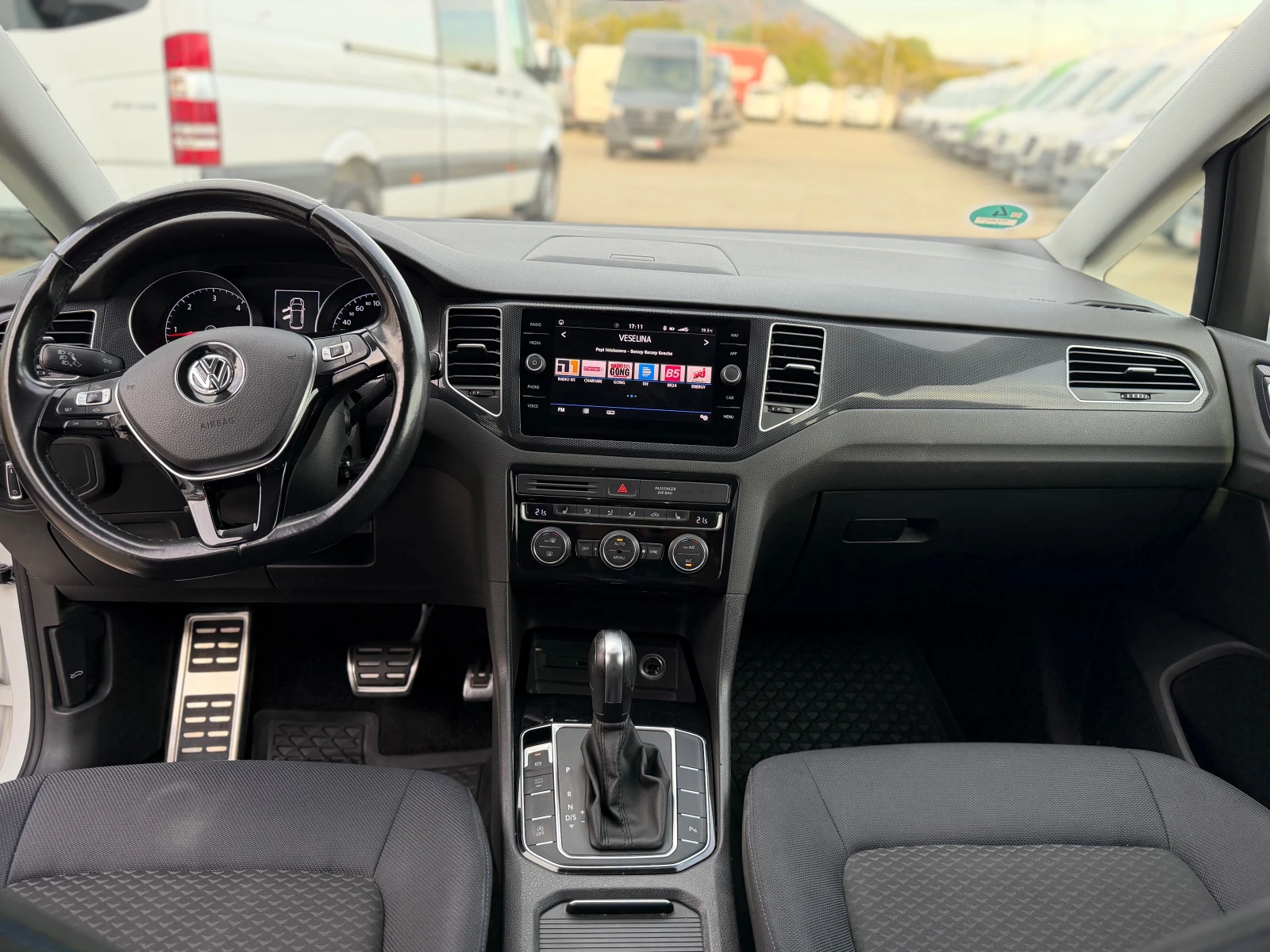 VW Sportsvan 2.0TDI!DSG!FULL!ТОП!ГЕРМАНИЯ!, снимка 13 - Автомобили и джипове - 56218708