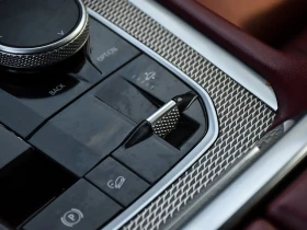 BMW X6 40i* M-PACK* HARMAN* KEYLESS* ВЪЗДУХ* 1 СОБСТВЕНИК, снимка 11