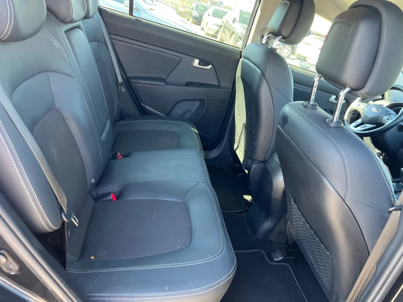 Kia Sportage 2.0 CRDI 4X4 , снимка 14 - Автомобили и джипове - 51532480