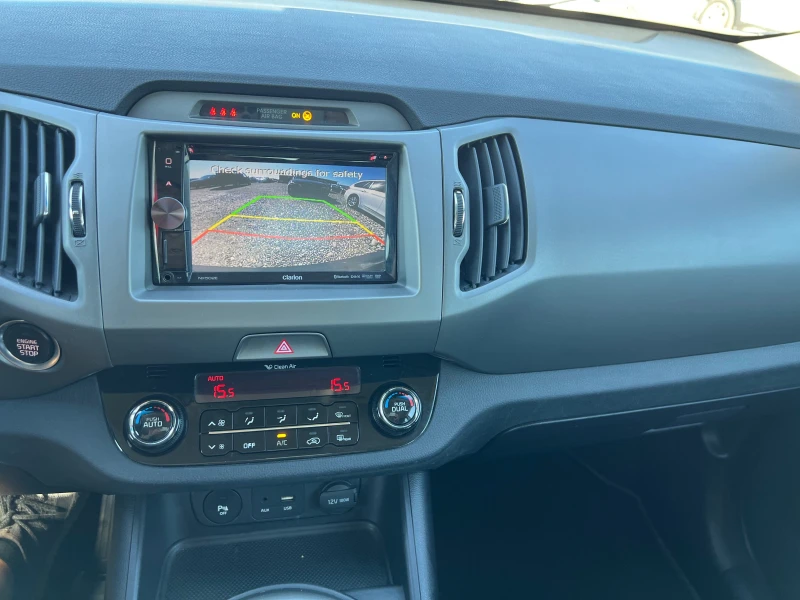 Kia Sportage 2.0 CRDI 4X4 , снимка 16 - Автомобили и джипове - 51532480