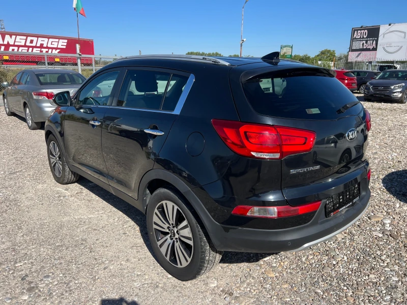 Kia Sportage 2.0 CRDI 4X4 , снимка 7 - Автомобили и джипове - 51532480