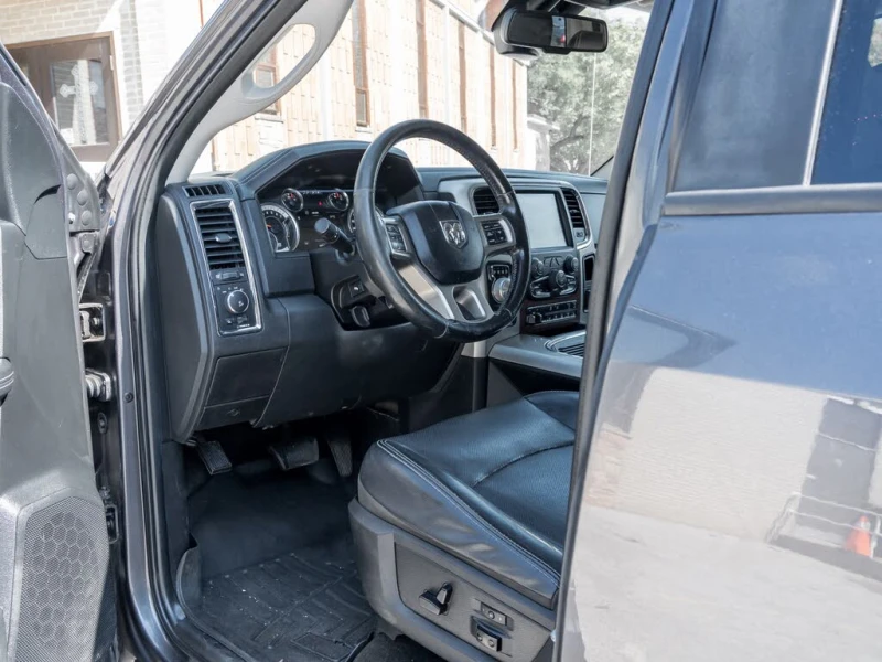 Dodge RAM 1500 Laramie CAM* ОБДУХВАНЕ* ПОДГРЕВ* KEYLESS* ALPINE* , снимка 7 - Автомобили и джипове - 52442548