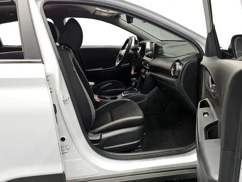 Hyundai Kona 1.6, снимка 11 - Автомобили и джипове - 54639981