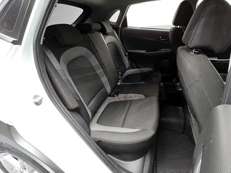 Hyundai Kona 1.6, снимка 12 - Автомобили и джипове - 54639981