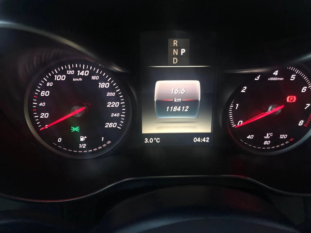 Mercedes-Benz GLC 300 * АВТО КРЕДИТ* ЦЕНА ДО БГ * СЕРВИЗНА ИСТОРИЯ *  - изображение 10