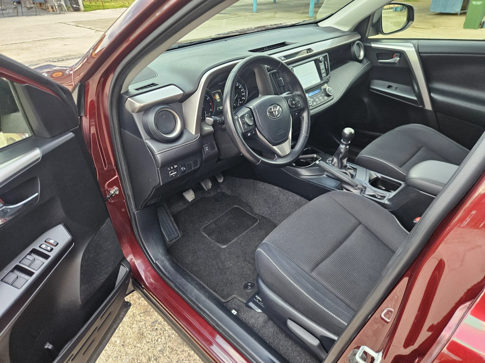 Toyota Rav4 2.0 -46000km | Mobile.bg � ����������� 12