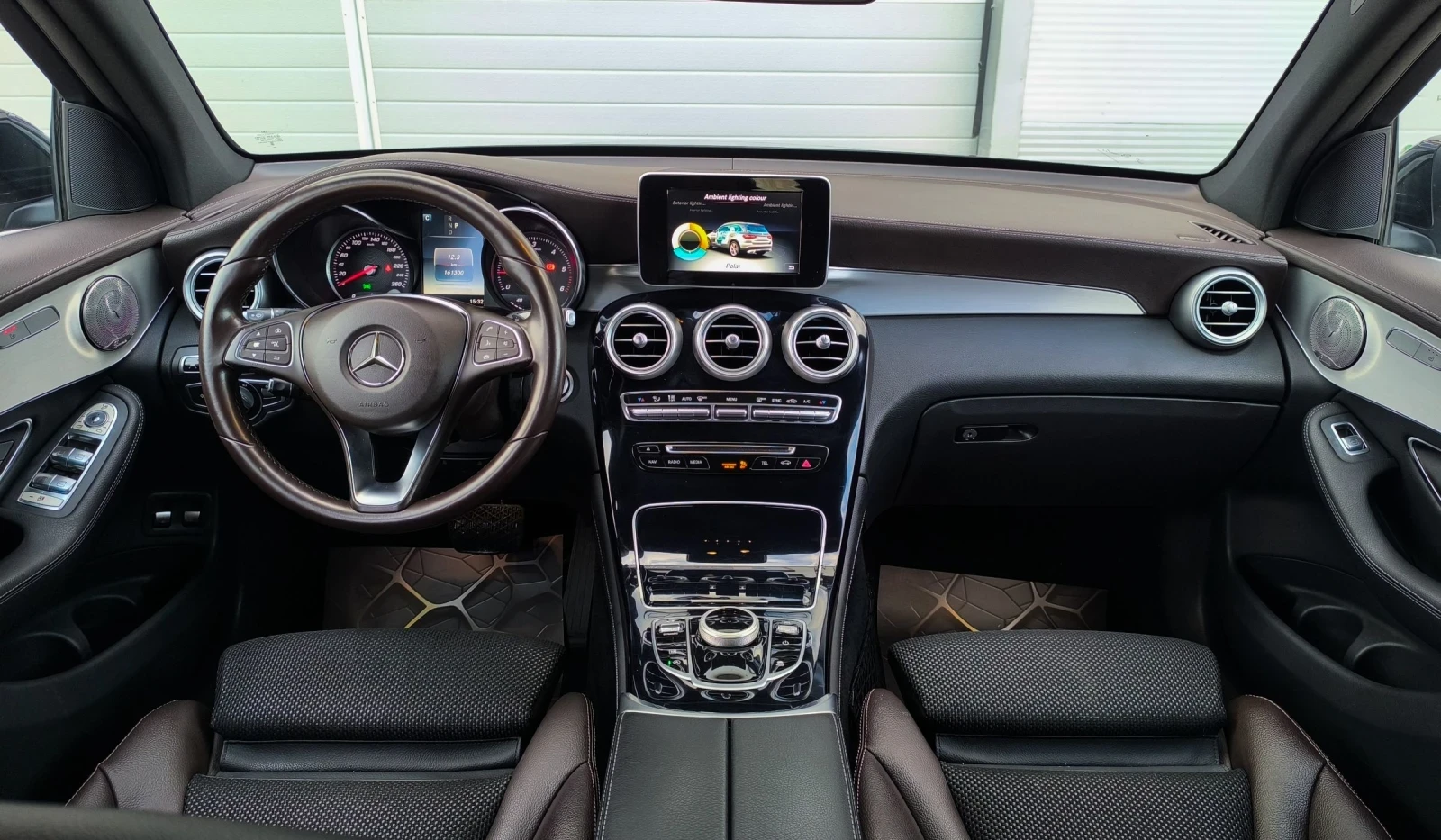 Mercedes-Benz GLC 250 D* AMG-LINE* 9G* 4-MATIC* GERMANY , снимка 7 - Автомобили и джипове - 53989908