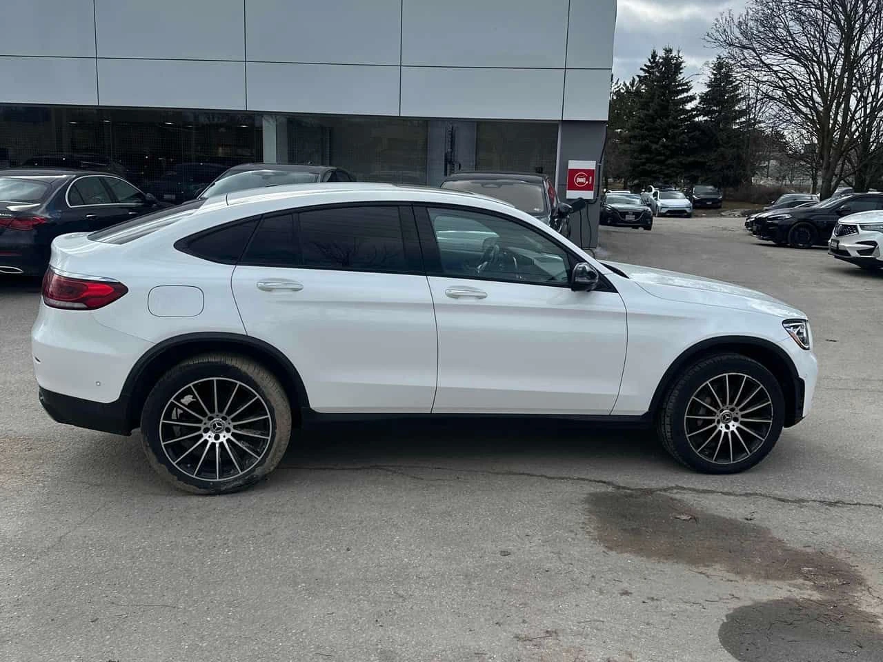 Mercedes-Benz GLC 300  CARFAX, снимка 3 - Автомобили и джипове - 54014774