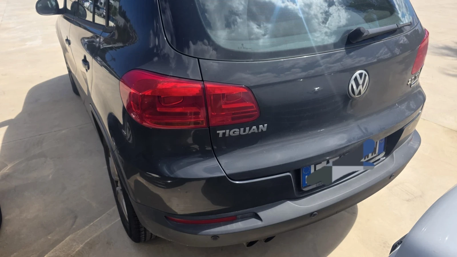 VW Tiguan 2.0 TDI BlueMotion, снимка 5 - Автомобили и джипове - 54228660