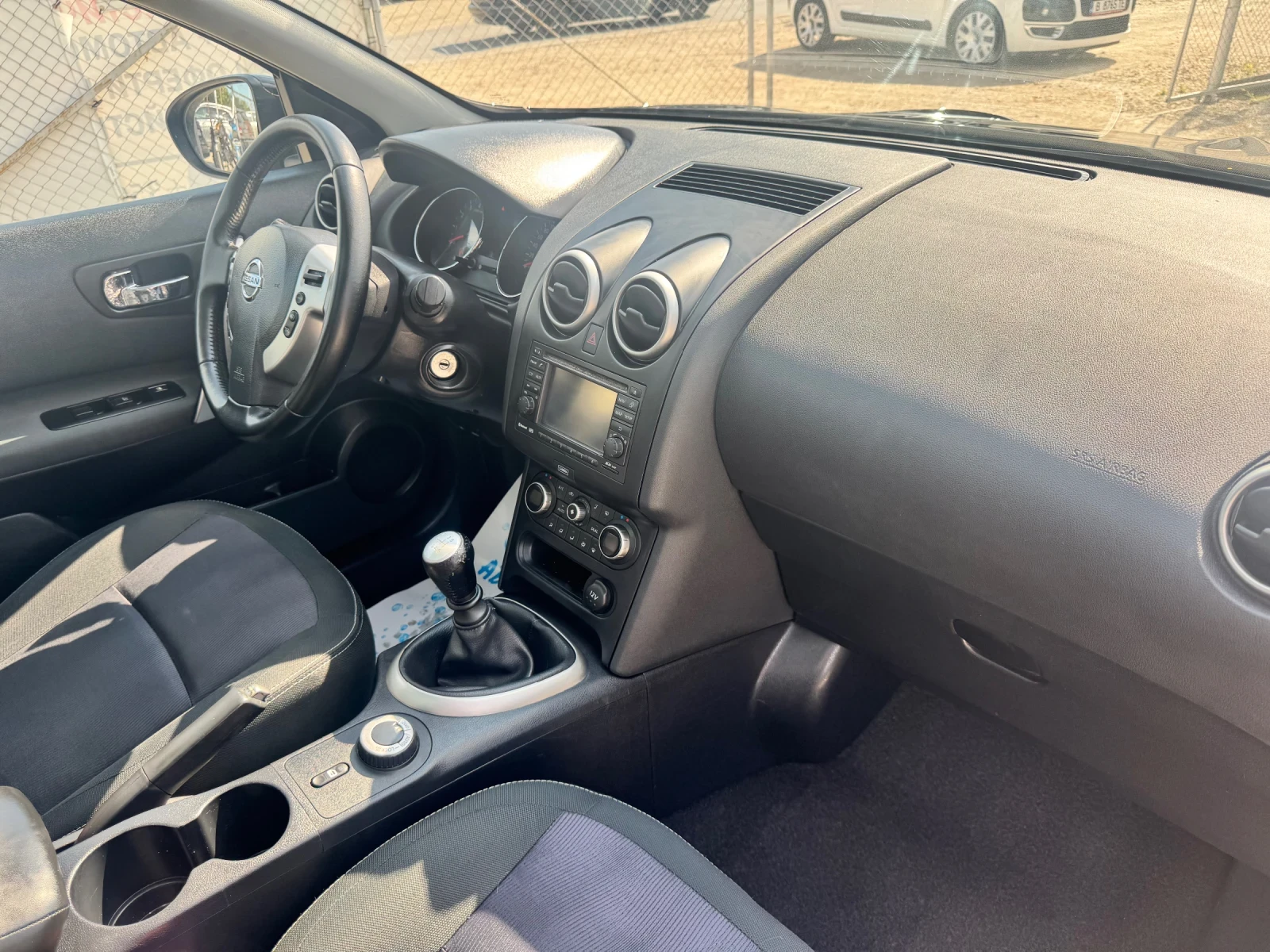 Nissan Qashqai 2.0 Benzin 4x4 J10 Facelift , снимка 13 - Автомобили и джипове - 55036130