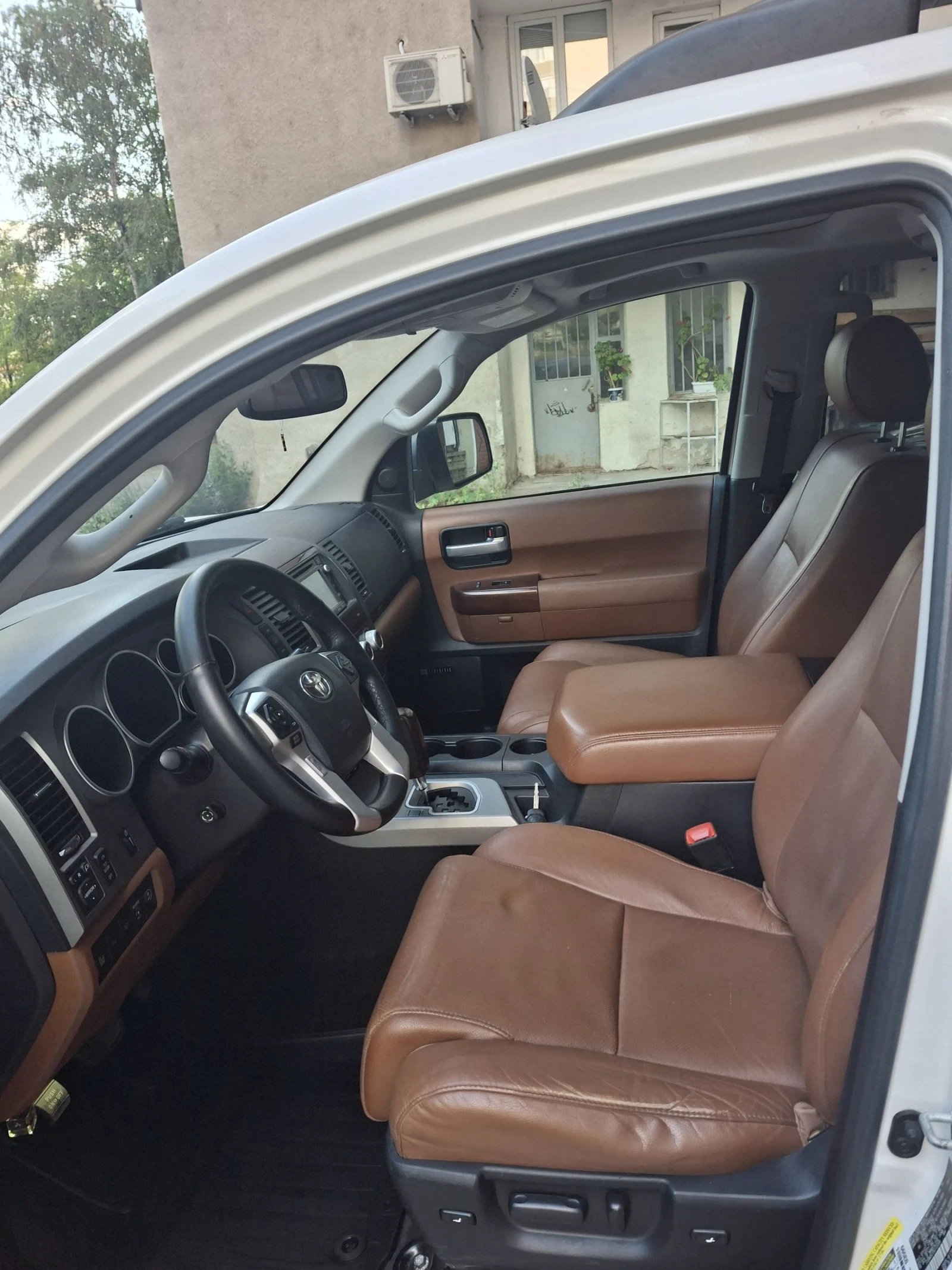 Toyota Sequoia Platinum, снимка 8 - Автомобили и джипове - 55284952