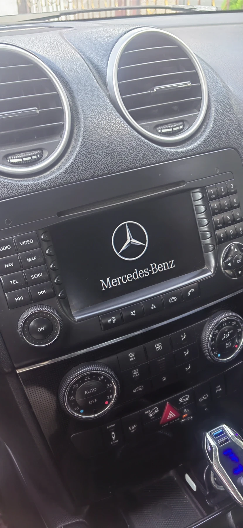 Mercedes-Benz ML 320, снимка 9 - Автомобили и джипове - 55385612