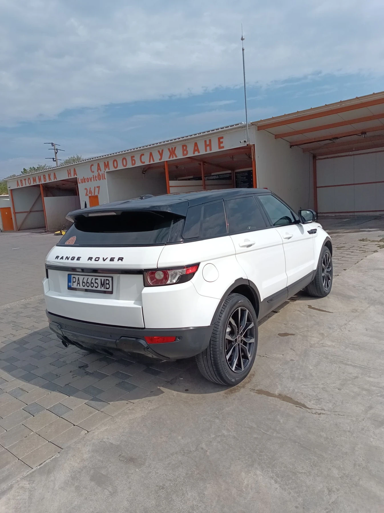 Land Rover Range Rover Evoque 2.2, снимка 13 - Автомобили и джипове - 56054432