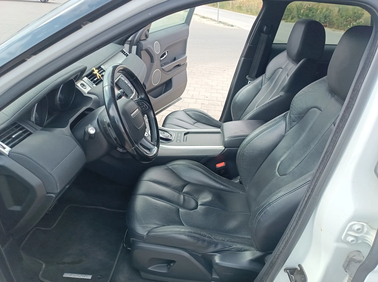 Land Rover Range Rover Evoque 2.2, снимка 10 - Автомобили и джипове - 56054432