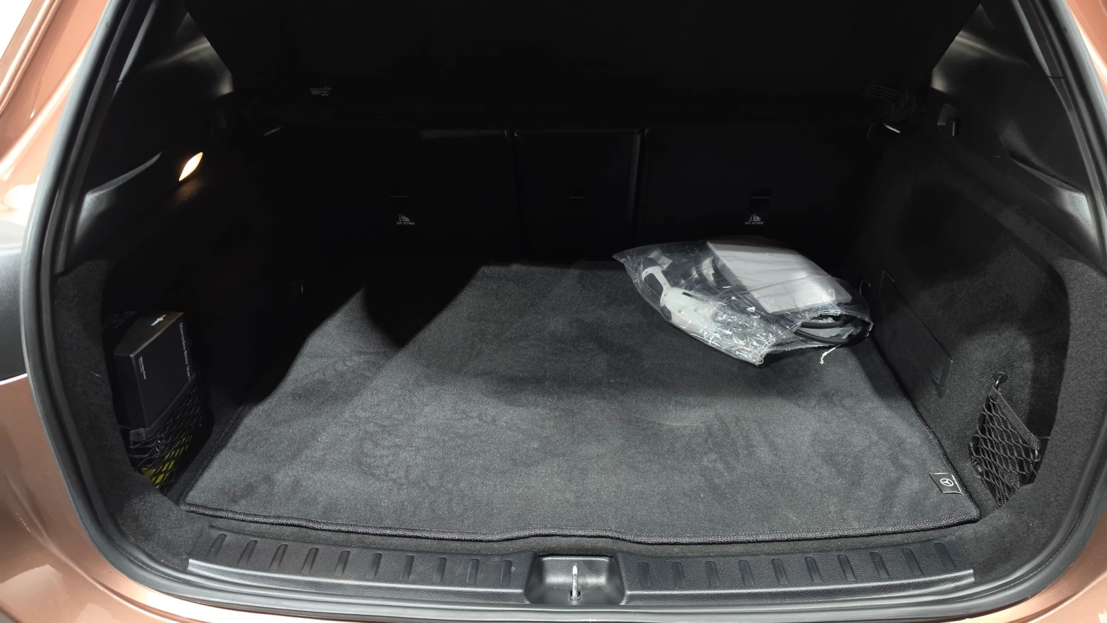 Mercedes-Benz EQA 250 H243 AMG Line, снимка 15 - Автомобили и джипове - 56115815