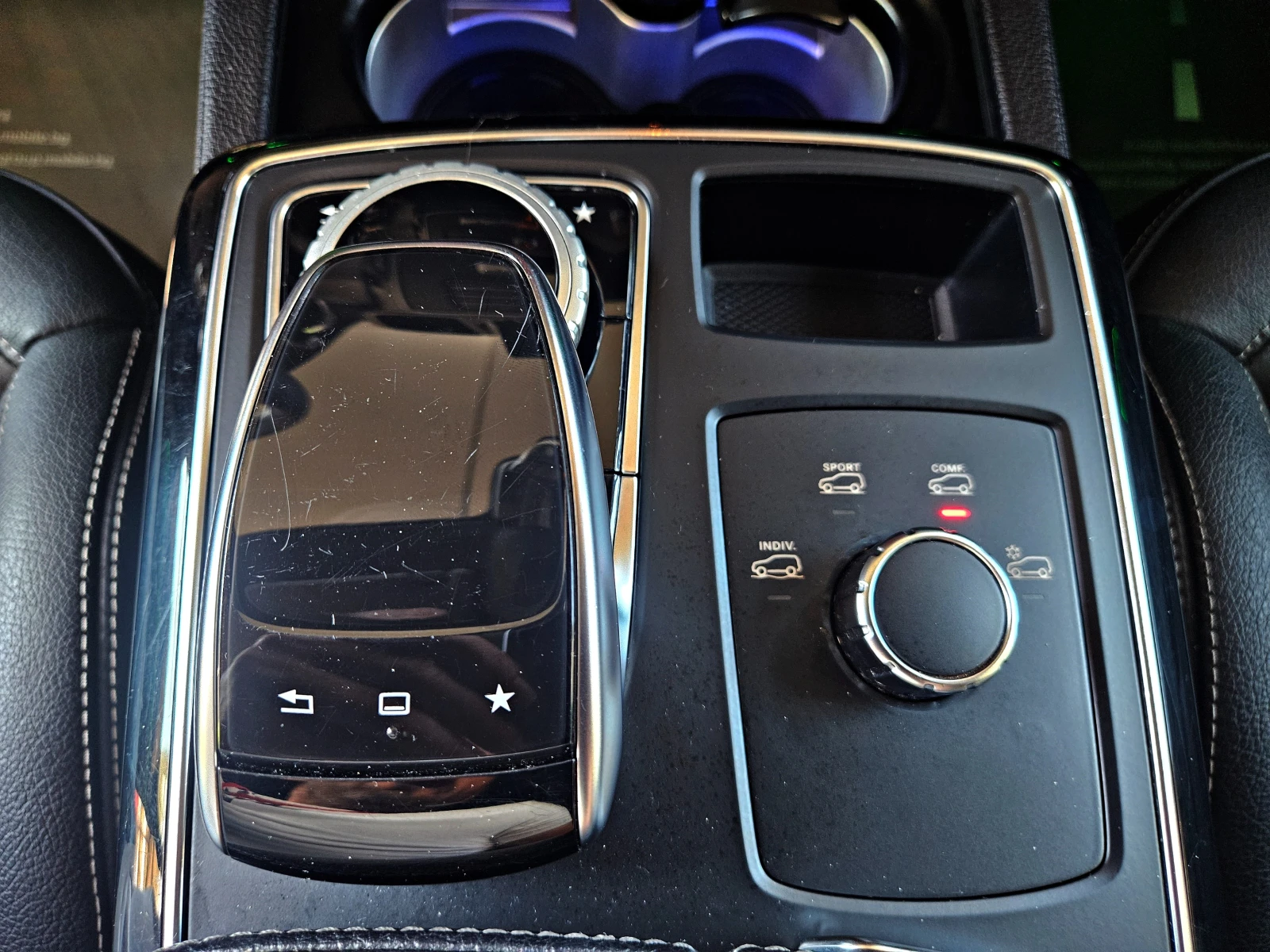 Mercedes-Benz GLE Coupe 350AMG/360CAM/HUD/ПОДГРЕВ/AIRMAT/AMBI/CAR PLAY/LIZ, снимка 12 - Автомобили и джипове - 56117339