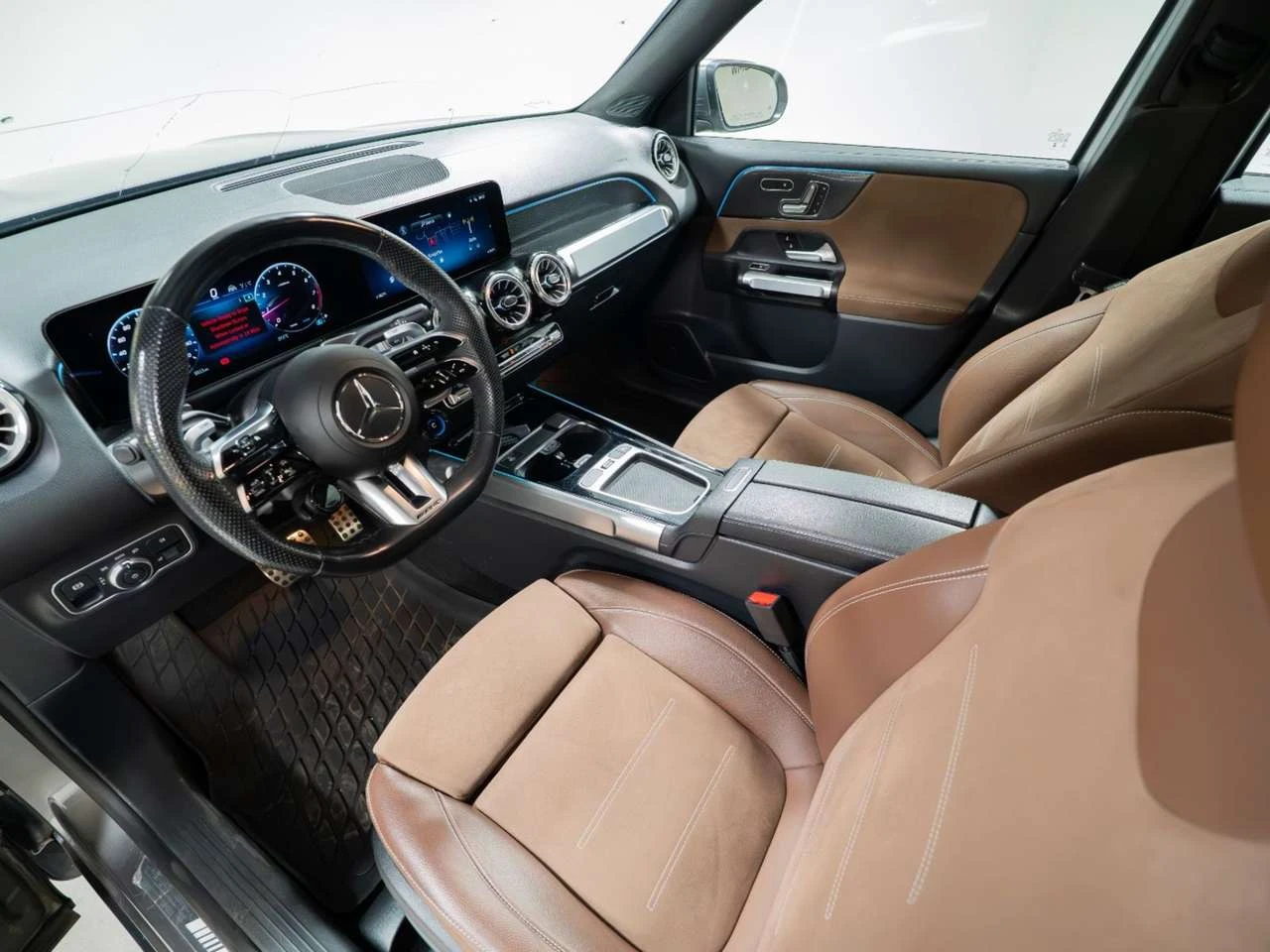 Mercedes-Benz GLB AMG GLB 35 | AMG Performance 4MATIC | Panoramic Su | Mobile.bg � ����������� 12