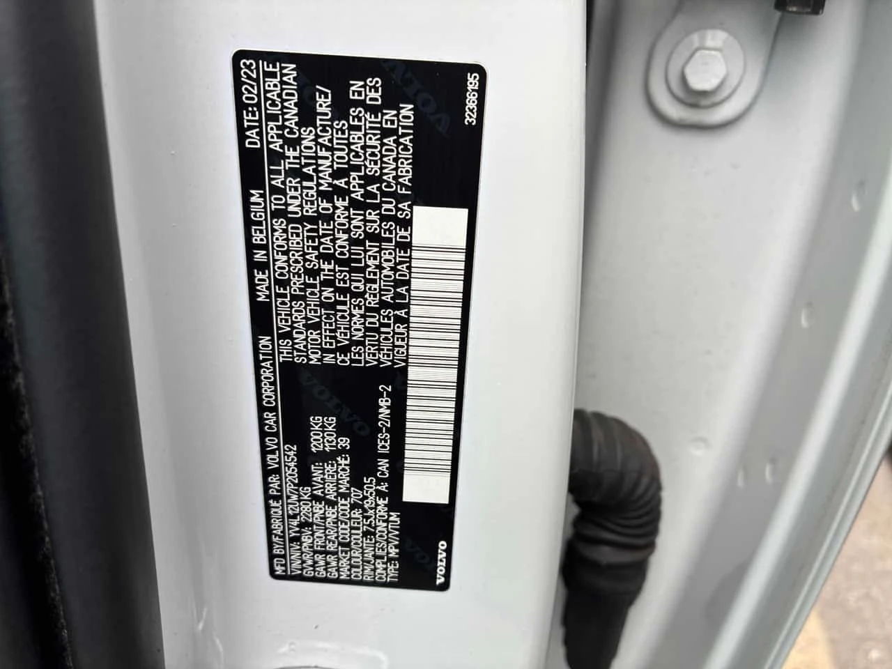 Volvo XC40 * Plus Dark Theme * CARFAX * ЦЕНА ДО БГ, снимка 13 - Автомобили и джипове - 56711018