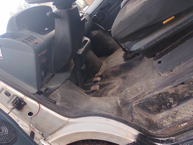 Renault Trafic 2.5, снимка 2 - Бусове и автобуси - 53455221