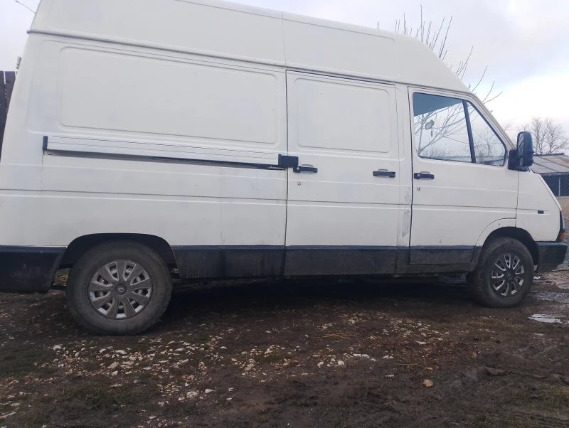 Renault Trafic 2.5, снимка 8 - Бусове и автобуси - 53455221