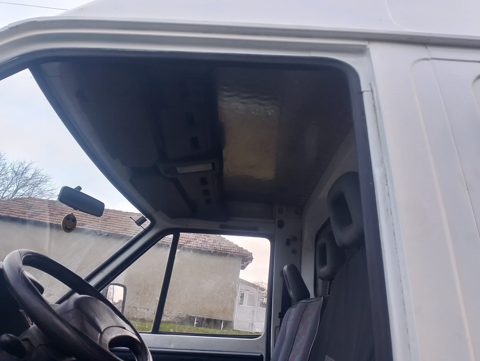 Renault Trafic 2.5 - изображение 3