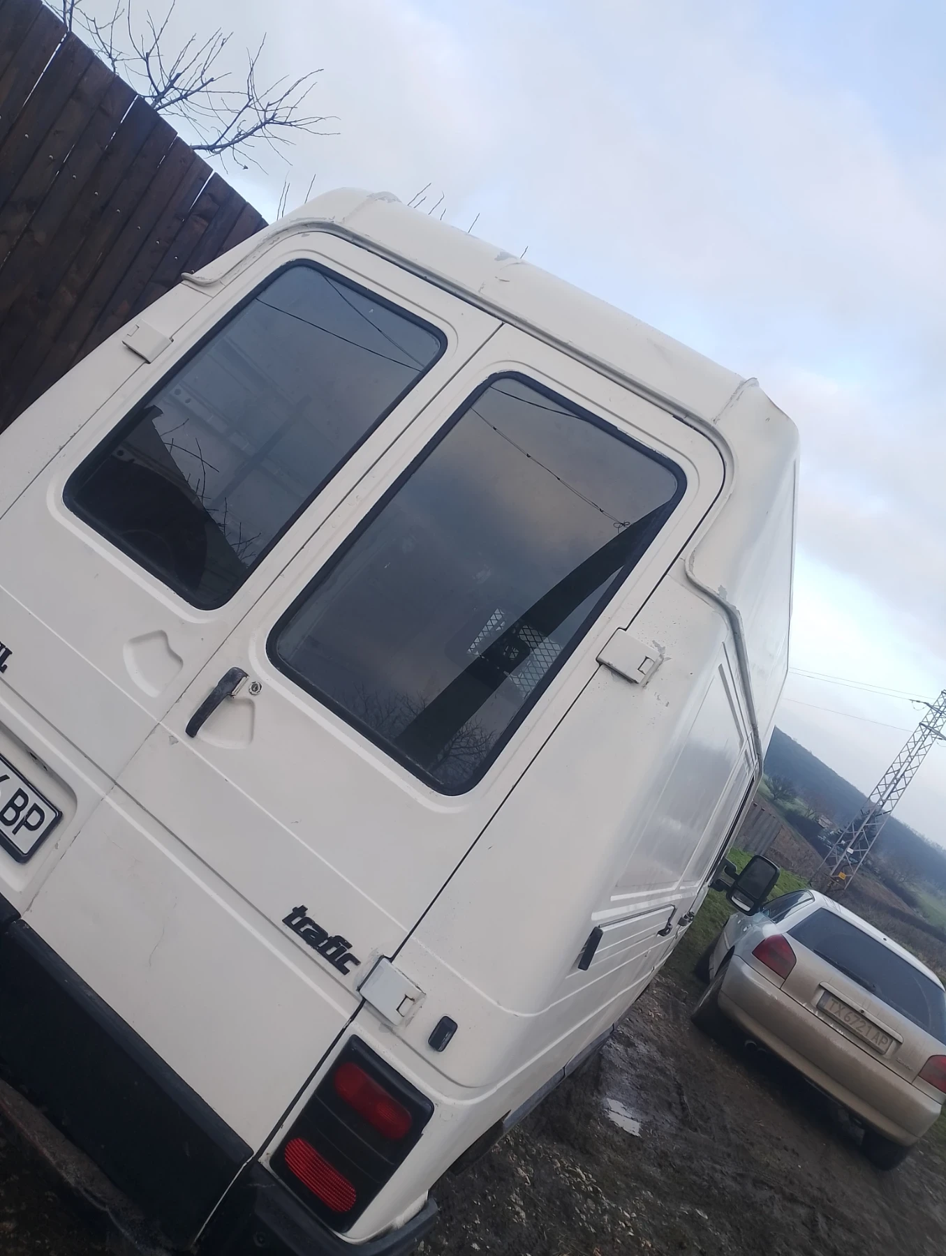 Renault Trafic 2.5 - изображение 6