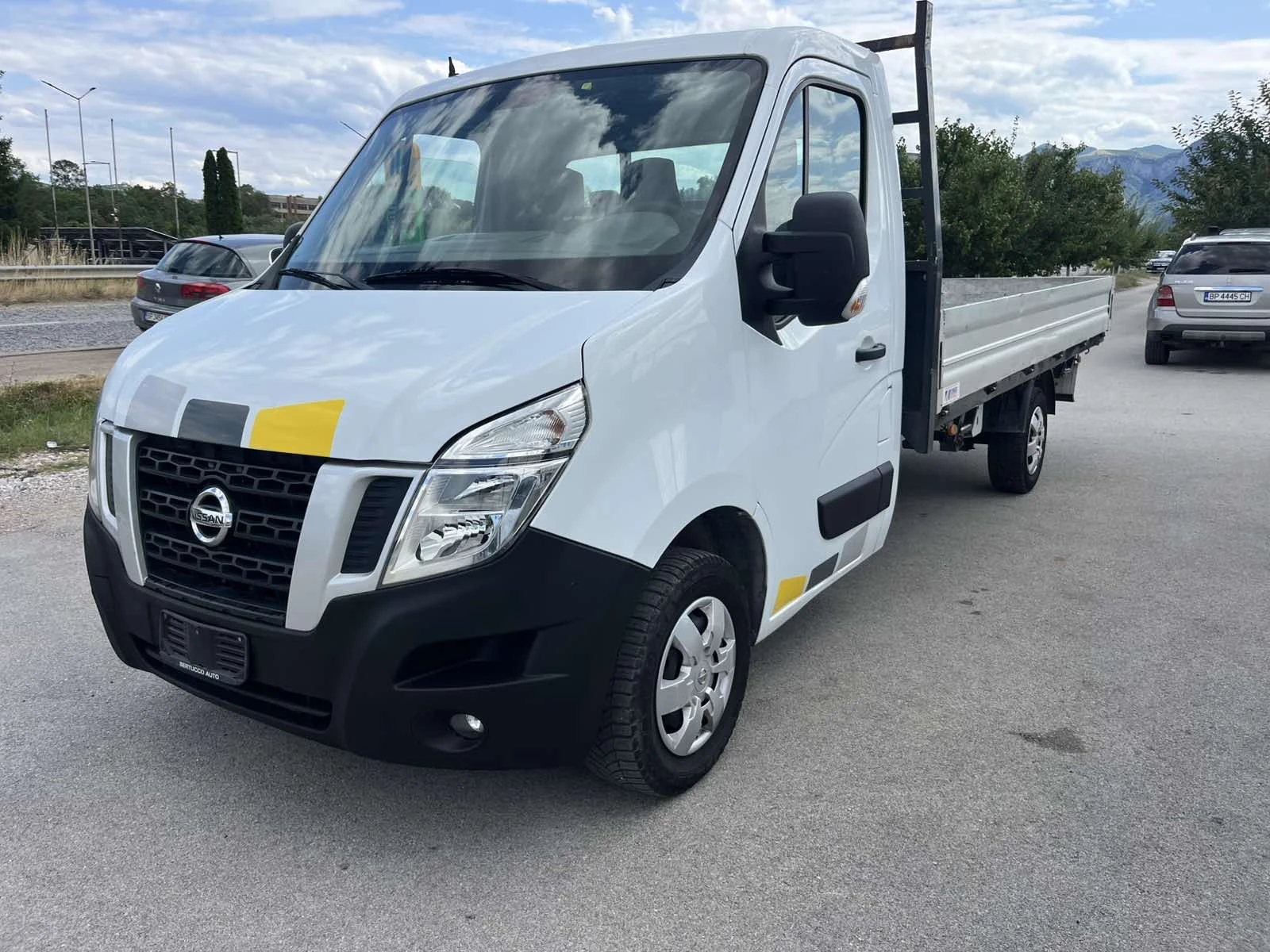 Nissan NV400 2.3DCI 125кс КЛИМАТИК ДЪЛГА БАЗА ВНОС ИТАЛИЯ
