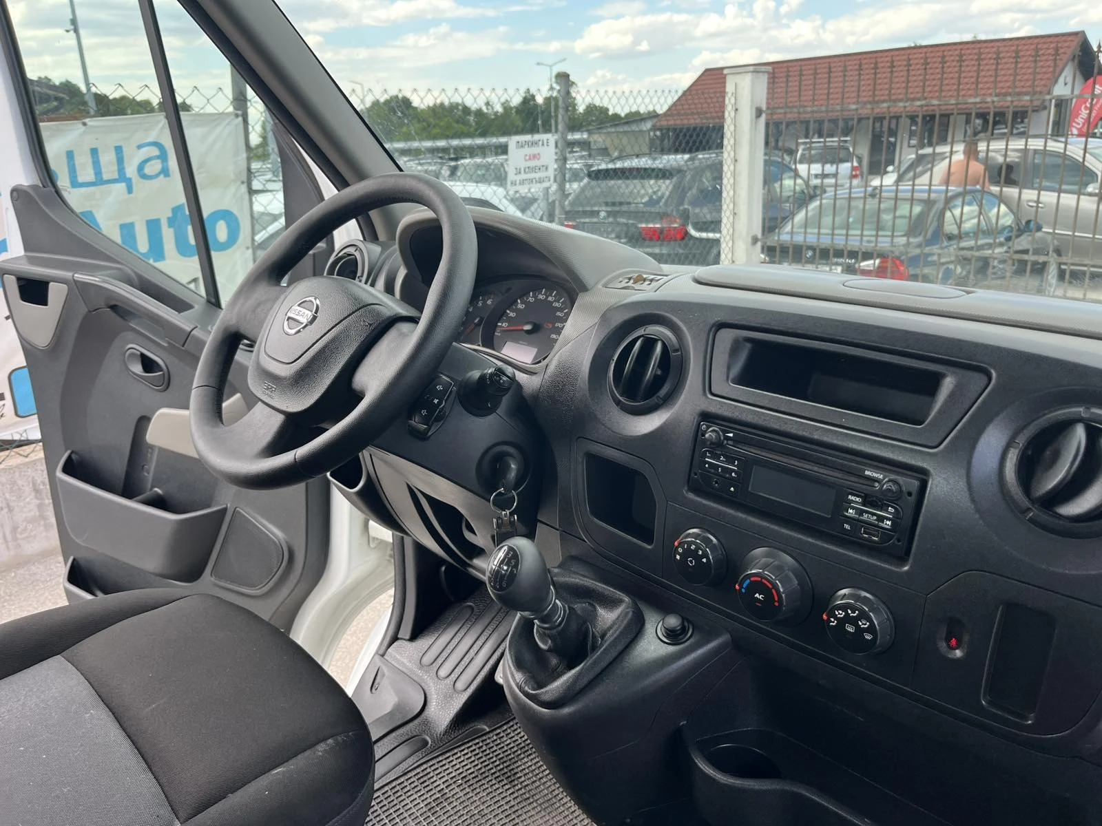 Nissan NV400 2.3DCI 125кс КЛИМАТИК ДЪЛГА БАЗА ВНОС ИТАЛИЯ, снимка 10 - Бусове и автобуси - 55397550