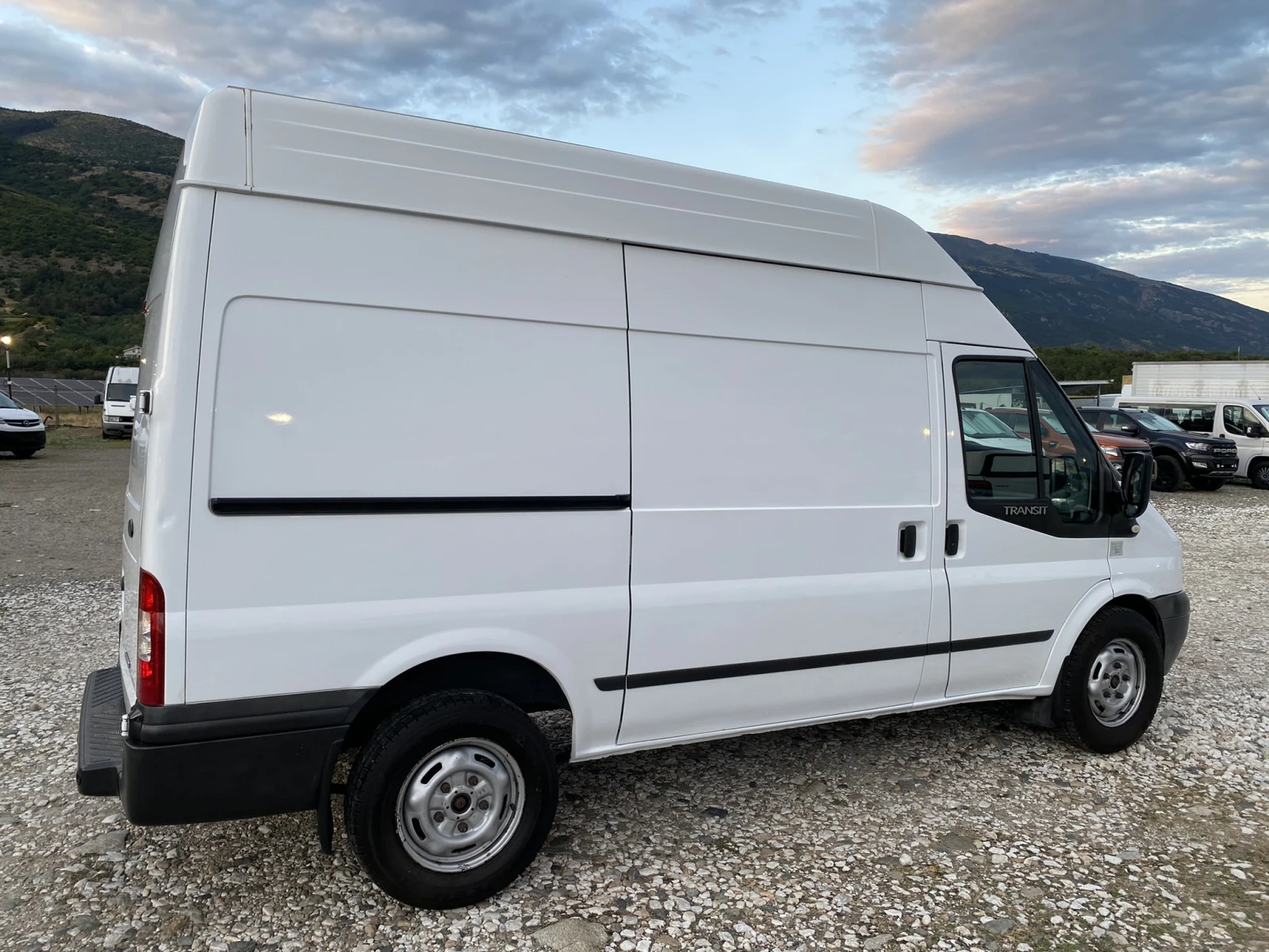 Ford Transit -2.2TDCI-125k.c./-2012г./КАТО-НОВ, снимка 4 - Бусове и автобуси - 55704356