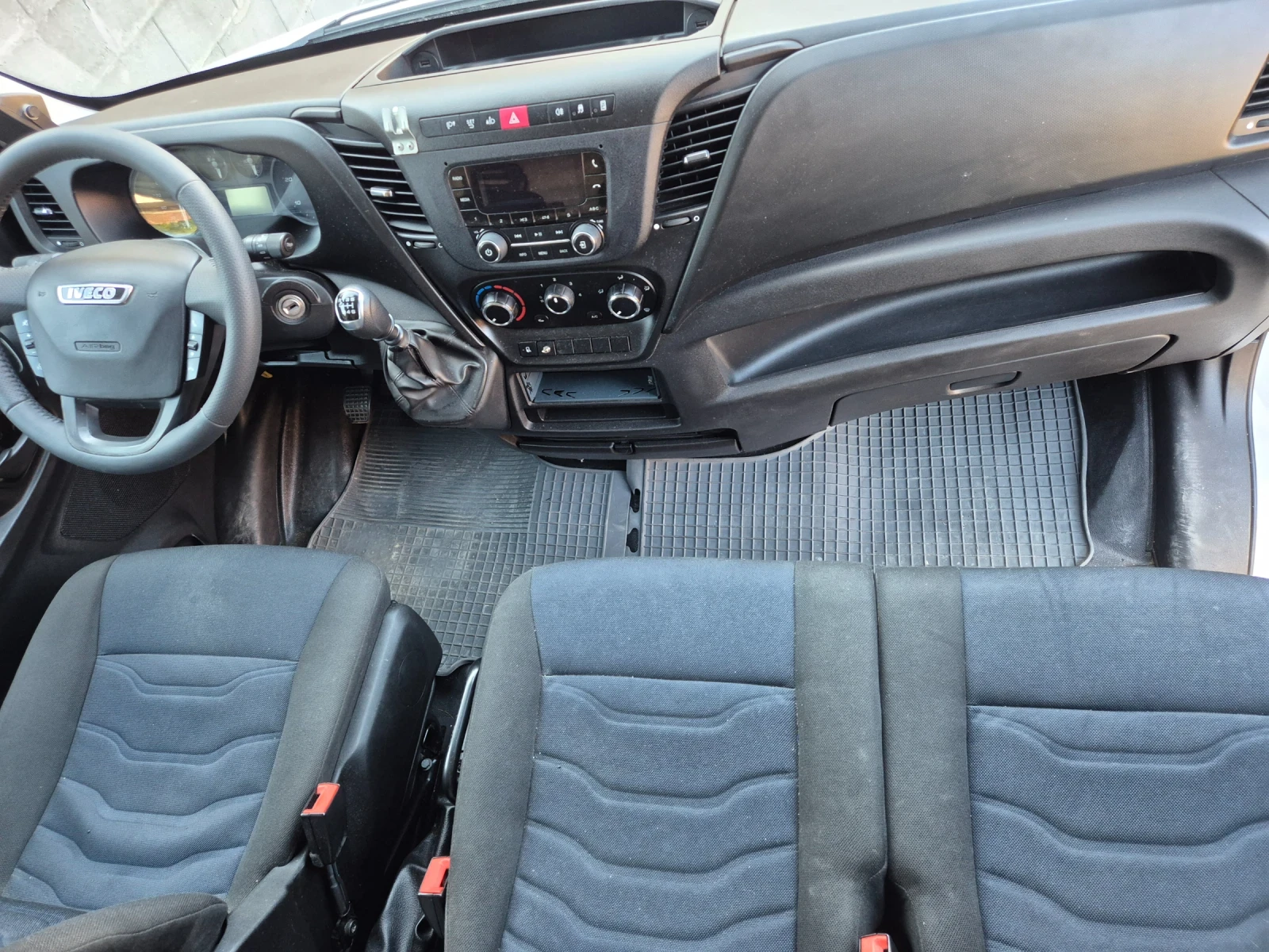 Iveco 35c15 35C15   КЛИМАТИК МАКСИ 3000 куб.см., снимка 11 - Бусове и автобуси - 56076110