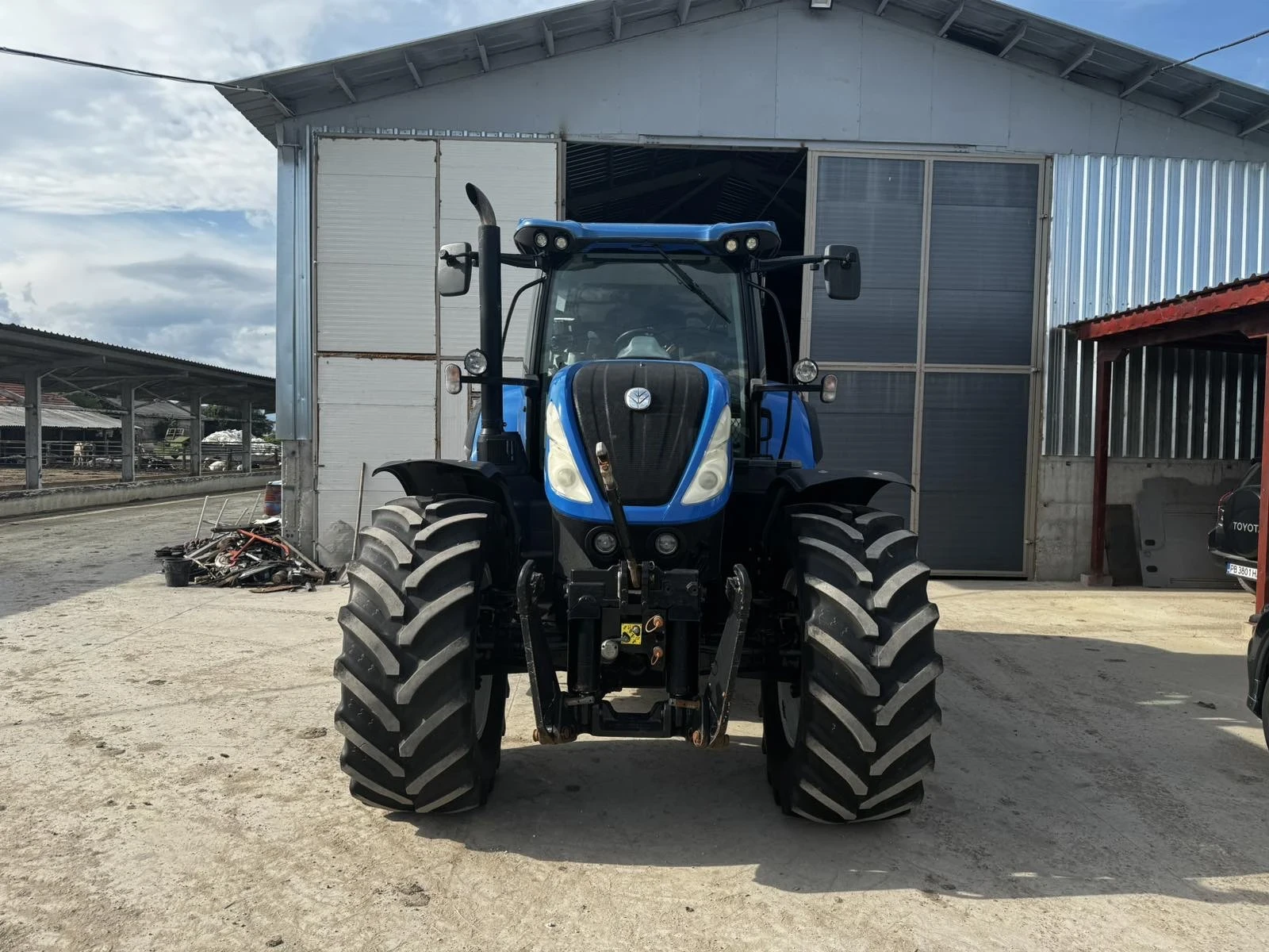 Трактор New Holland 7.210, снимка 1