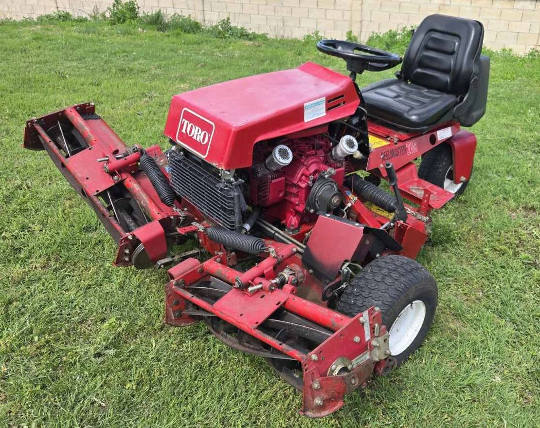 Сенокосачка Toro Reelmaster 216, снимка 3 - Селскостопанска техника - 54945774