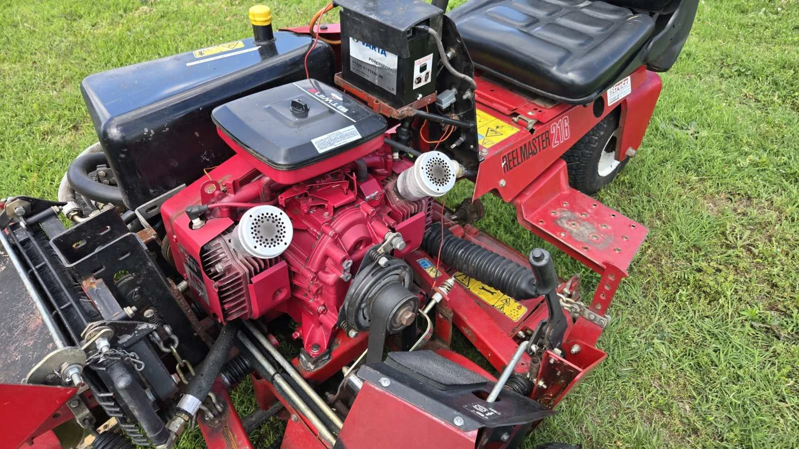 Сенокосачка Toro Reelmaster 216, снимка 9 - Селскостопанска техника - 54945774