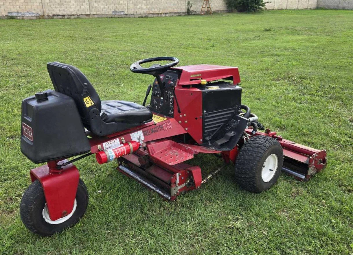 Сенокосачка Toro Reelmaster 216, снимка 5 - Селскостопанска техника - 54945774