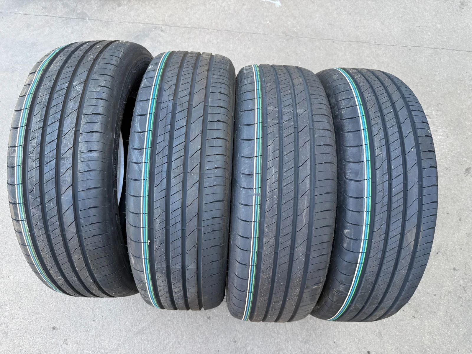 Гуми Летни 215/65R16