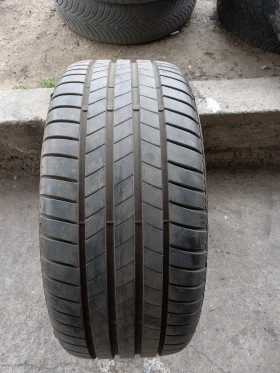      255/35R18