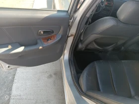Hyundai Elantra | Mobile.bg    9