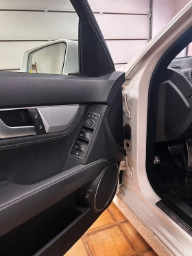 Mercedes-Benz C 300 Edition C - 32000 лв. / 16361.34 € - 76443001 7